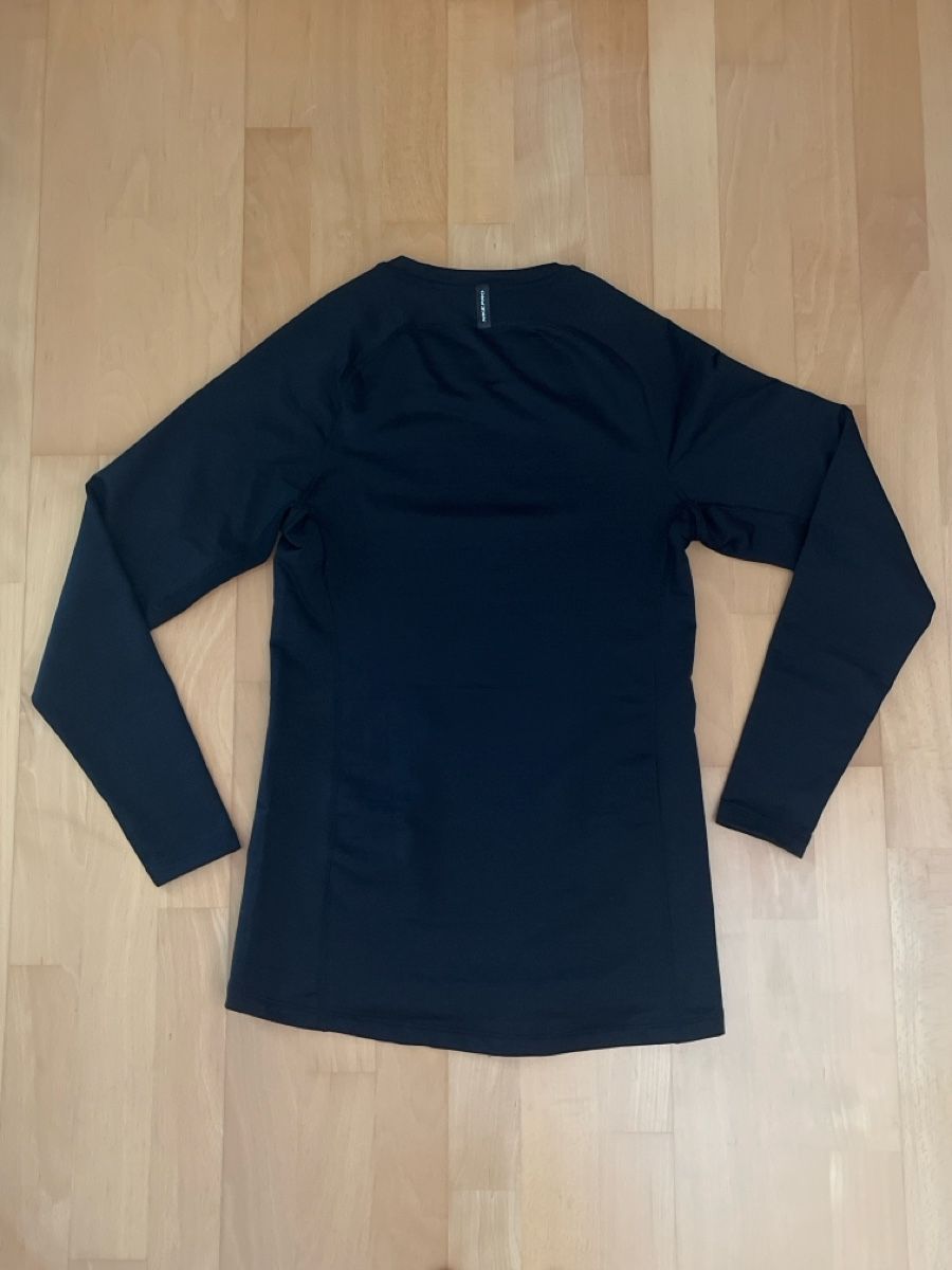 Nike T-Shirts: Langarmshirt – Neu (gemäss Beschreibung) aus Allschwil von nen_5t8g 1