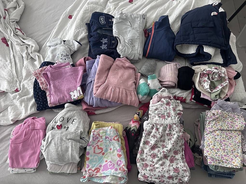 Lotti & Set di vestiti: Set vestiti bimba taglia 74 – Usato da Biasca venduto da pat_j2ds