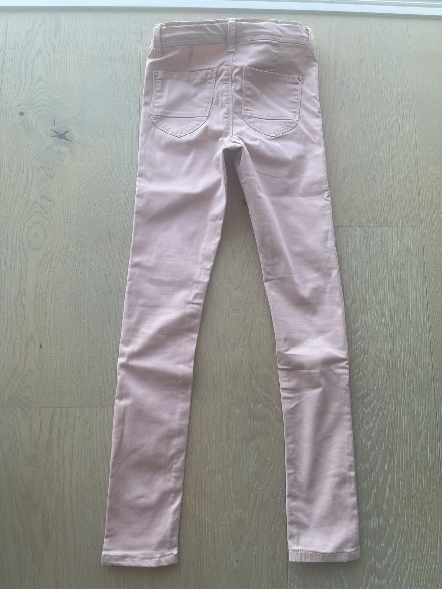 Name It Pantaloni: Neue Name it Mädchenhose Stoff altrosa Gr. 140 – Usato da Meilen venduto da Golfer04 2