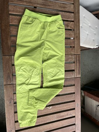 Jako-O Hose Gr. 140/146 hellgrün verstärkte Knie, top!