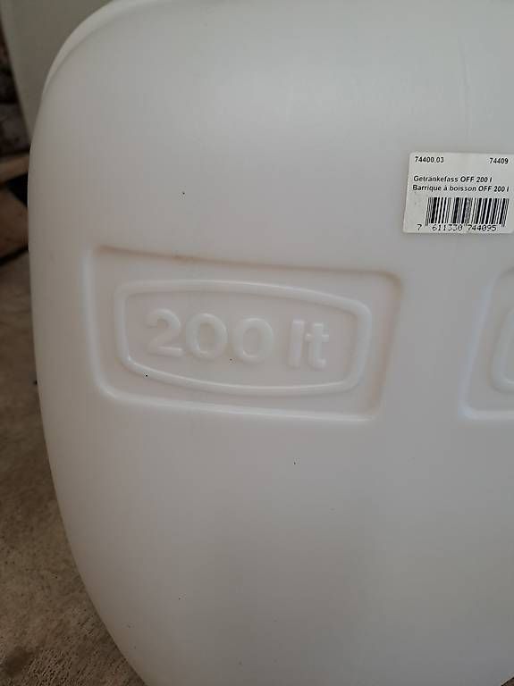 Sonstiges Fahrzeugzubehör: Bidon de 200 litres – Gebraucht aus Charmoille von vin_lf9s