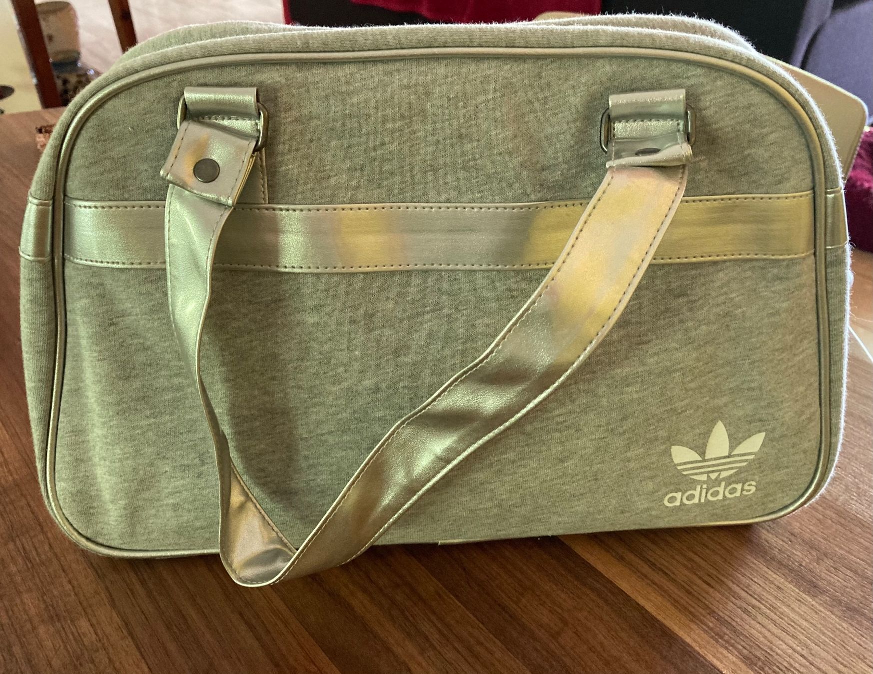 Adidas Borse da donna: Adidas Handtasche – Usato da Winterthur venduto da wintidizi 1