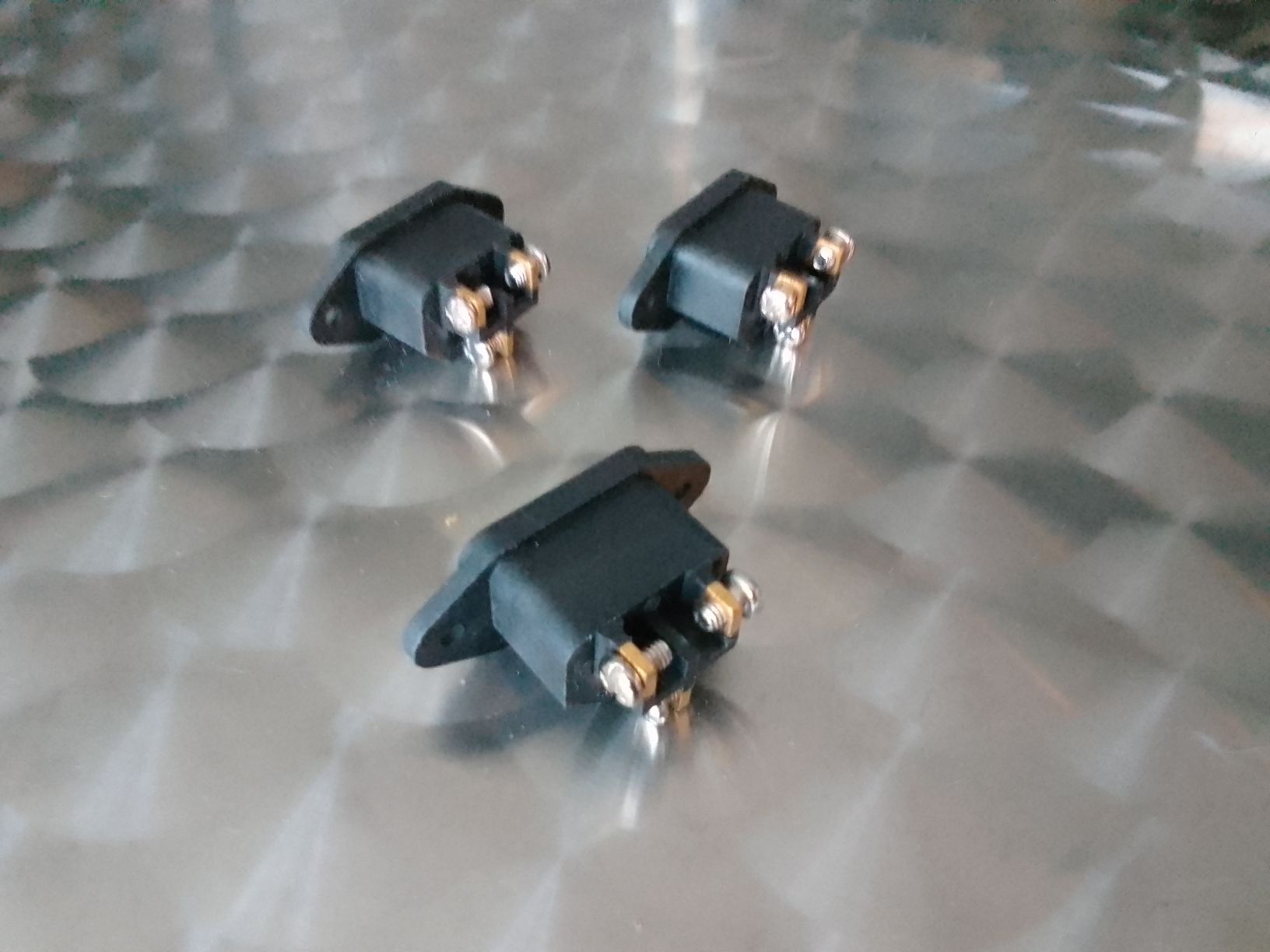 Alimentazione elettrica: 3 x Gerätestecker 220v – Nuovo e nell'imballaggio originale da Ebmatingen venduto da swiss.canadian 1