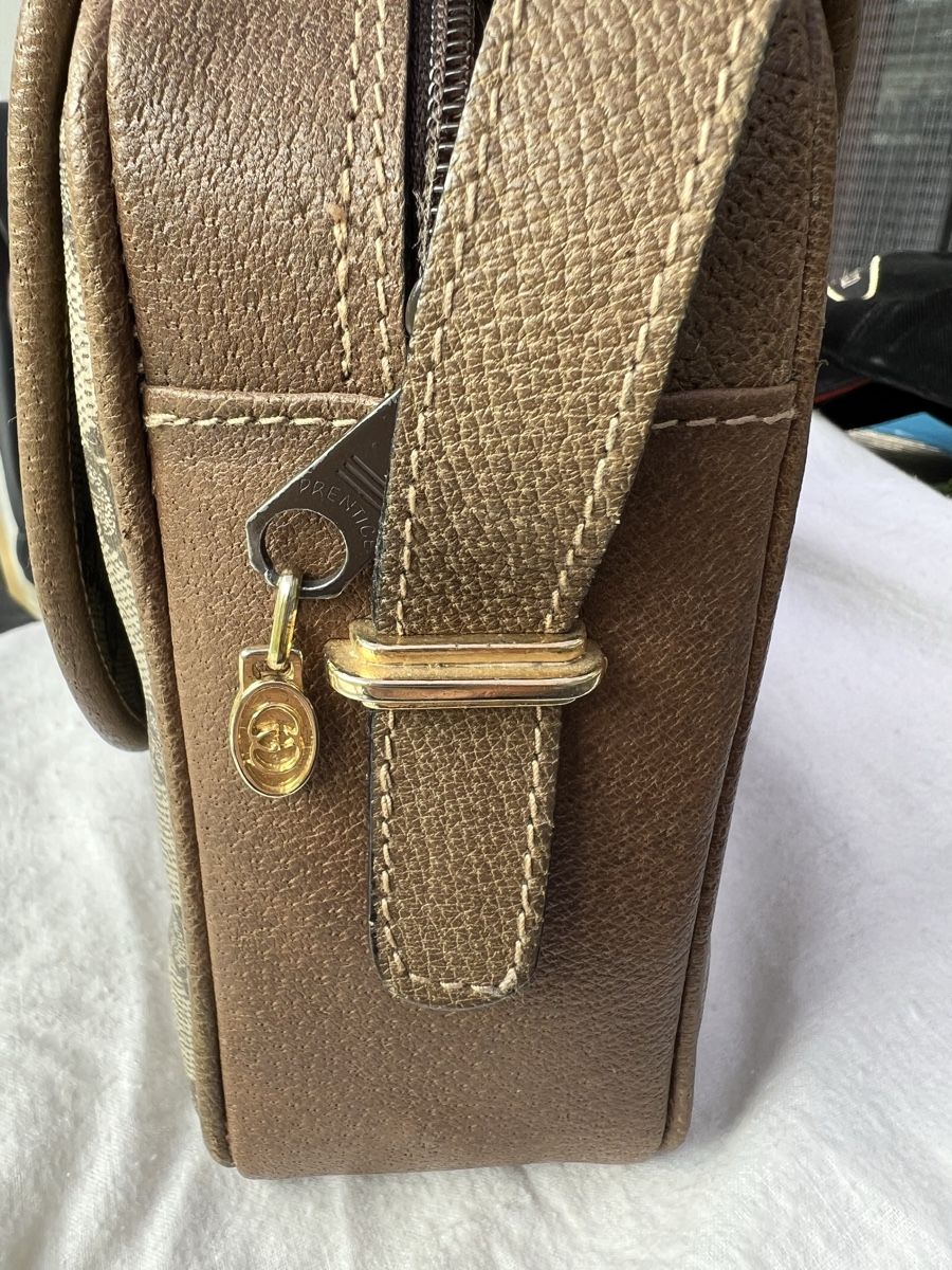 Gucci Borse da donna: Gucci vintage Shoulder Bag – Nuovo (secondo la descrizione) da Betschwanden venduto da Dognose 5