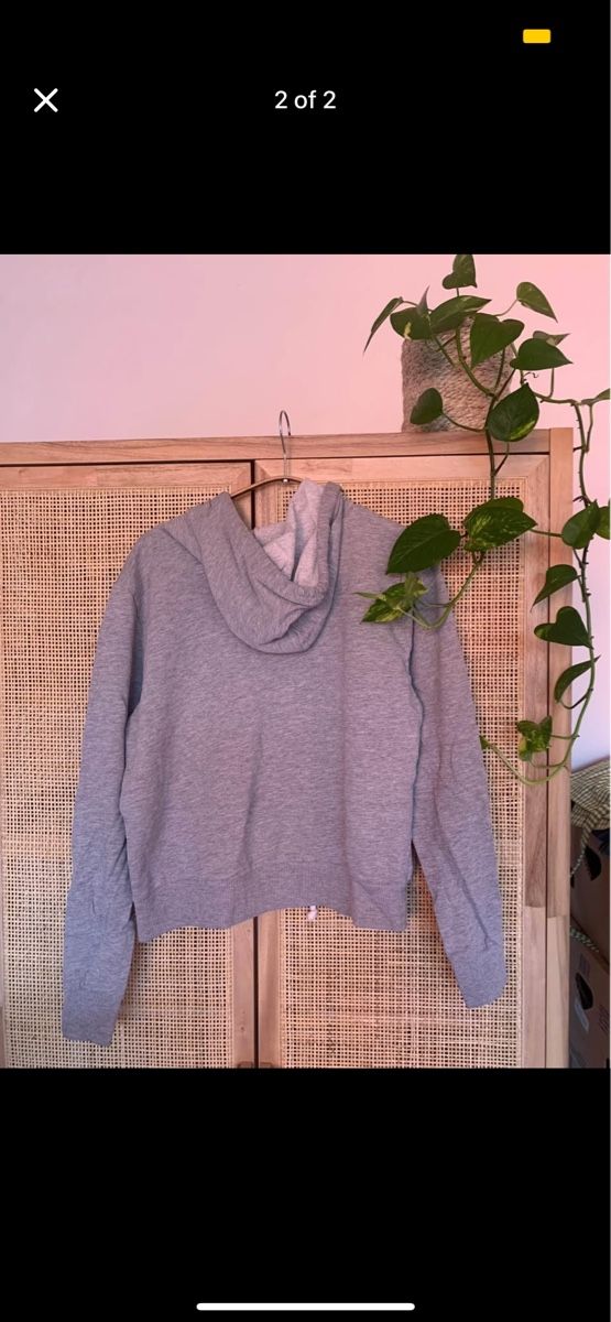 Maglioni & Felpe: Sweater – Usato da Zürich venduto da chi_7k5b 1