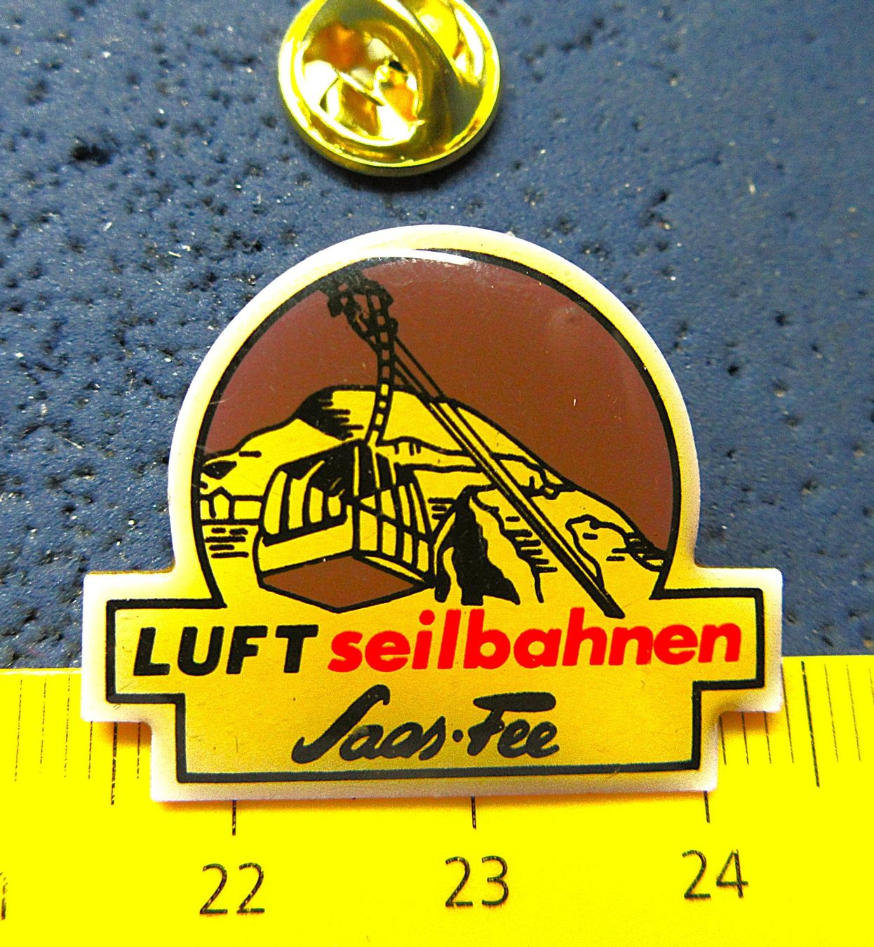 Swiss Plaketten & Abzeichen: LUFTSEILBAHNEN SAAS-FEE VS PIN – Gebraucht aus Ettingen von Hausi4711