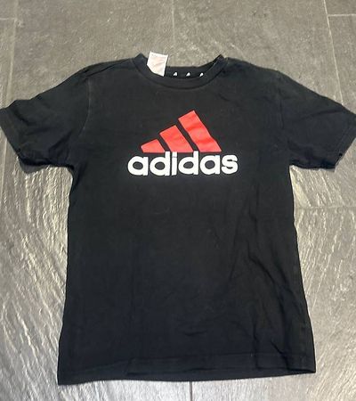 AdidasT Shirt Gr 152