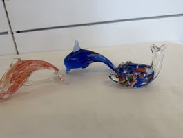 Lot de 3 figurines dauphins en verre soufflé.