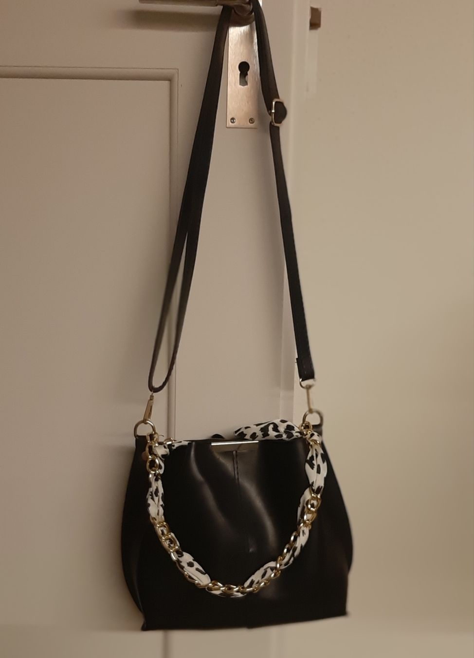Taschen für Damen: Stylische Handtasche NEU – Neu und originalverpackt aus Zürich von Venecia25 1