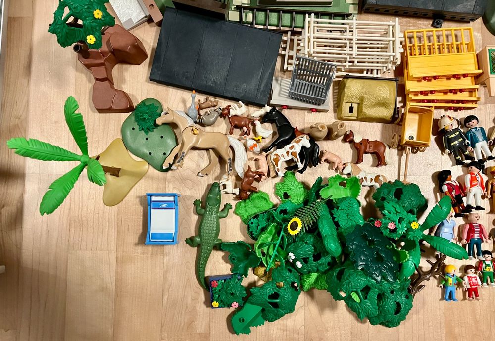Playmobil Jouets: Playmobil Reitstall mit div. Tieren und Figuren etc. – D'occasion à Elsau par Hpat0 3