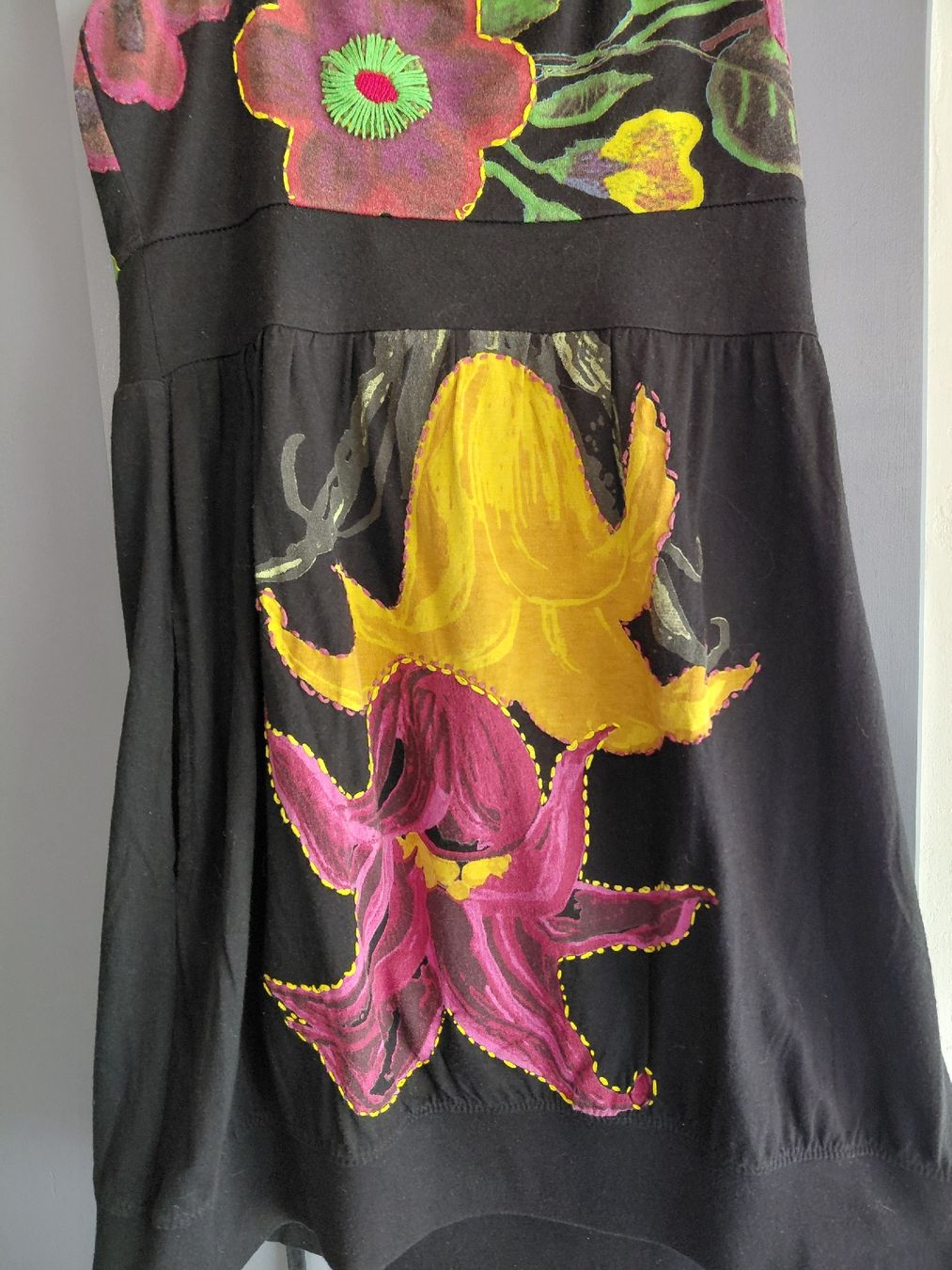 Desigual Vestiti: DESIGUAL – Nuovo (secondo la descrizione) da Veyras venduto da yonel78