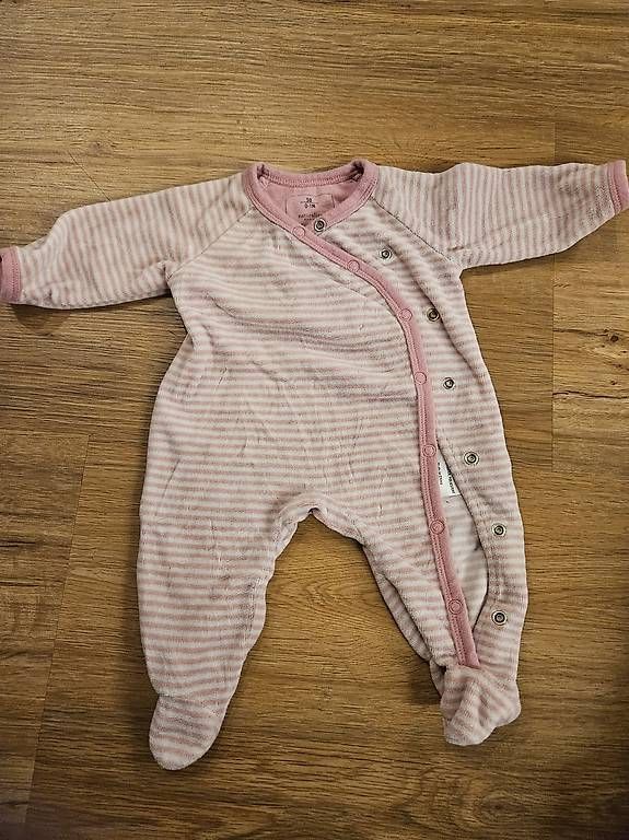 Pyjamas: Samtstrample Gr. 50/56 – D'occasion à Zuchwil par Sparkling_85 1