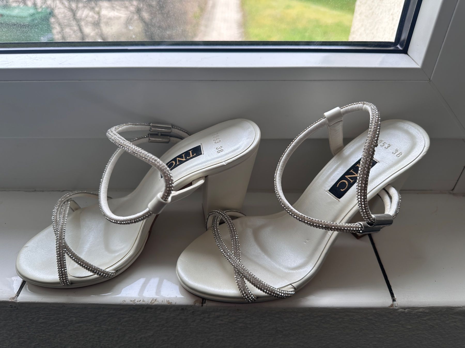 Scarpe da donna: Highheels weiss mit glitzer – Nuovo (secondo la descrizione) da Urdorf venduto da Mondschein14 1