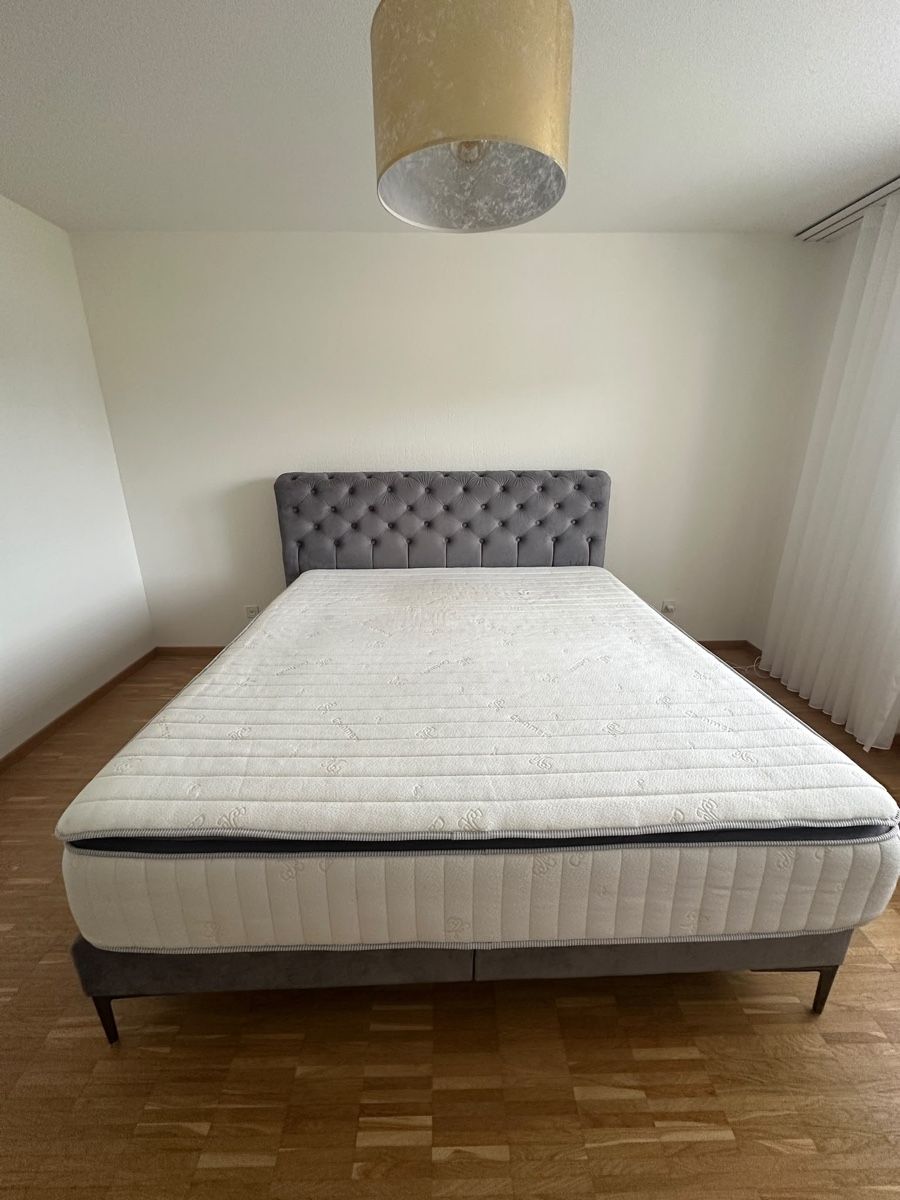 Lits: Bett inkl. Matratze – D'occasion à Nussbaumen AG par vanta83