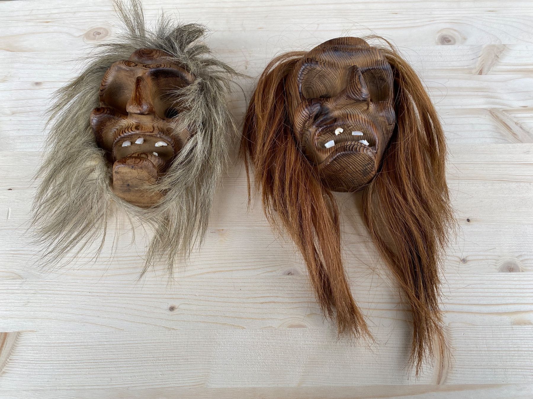 Sonstige Antiquitäten & Kunst: 2 sehr schöne alte Walliser Holzmasken – Gebraucht aus Feldbach von Olive1 5