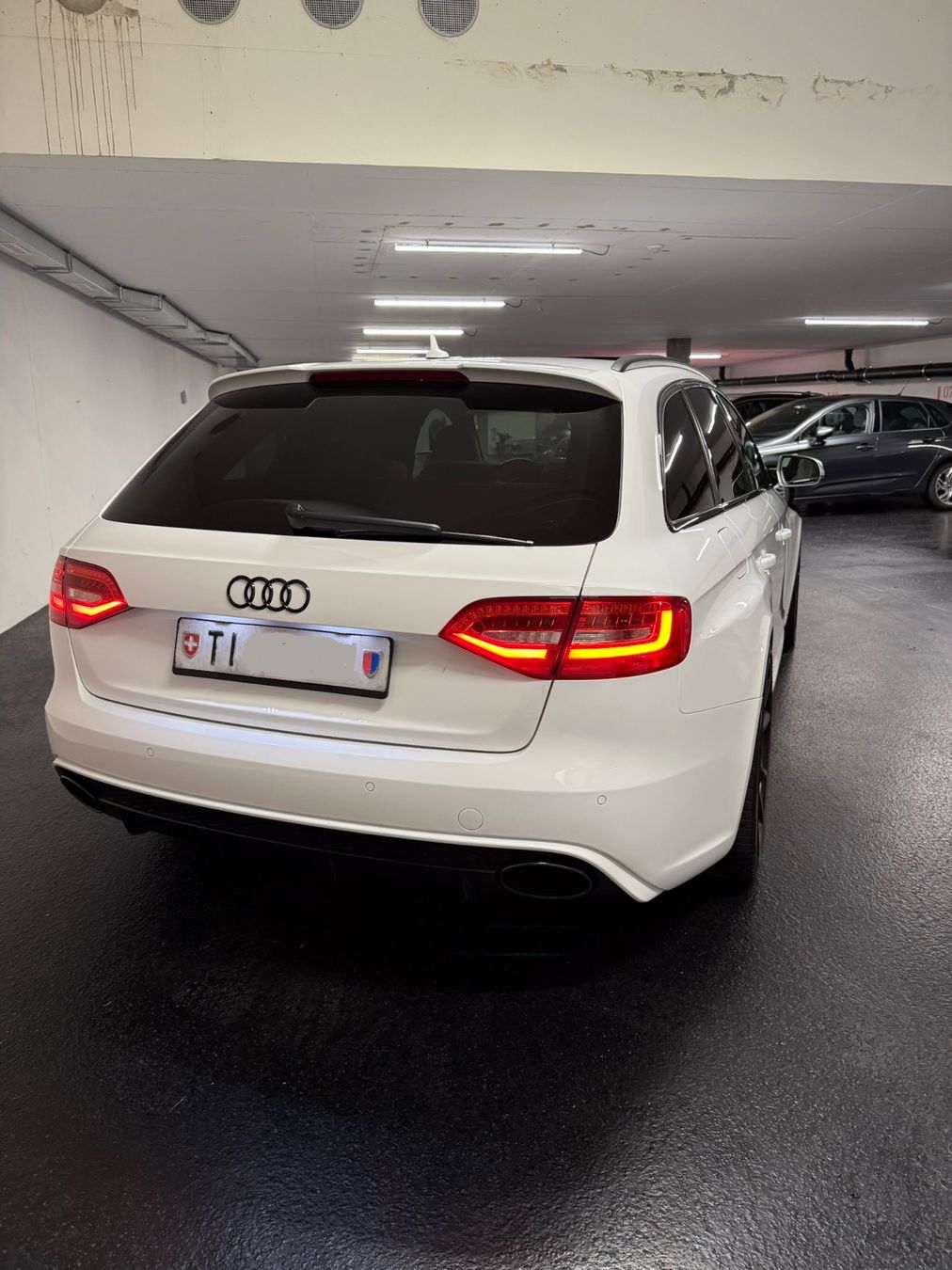 Audi Automobili: Audi RS4 4.2 V8 – Usato da Pregassona venduto da naz_9r98 8
