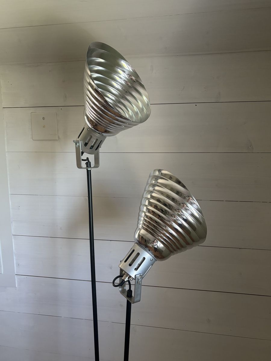Lampade: Stehlampe im Theaterstil, Eigenbau, dimmbar – Usato da St. Gallen venduto da macauktion 1