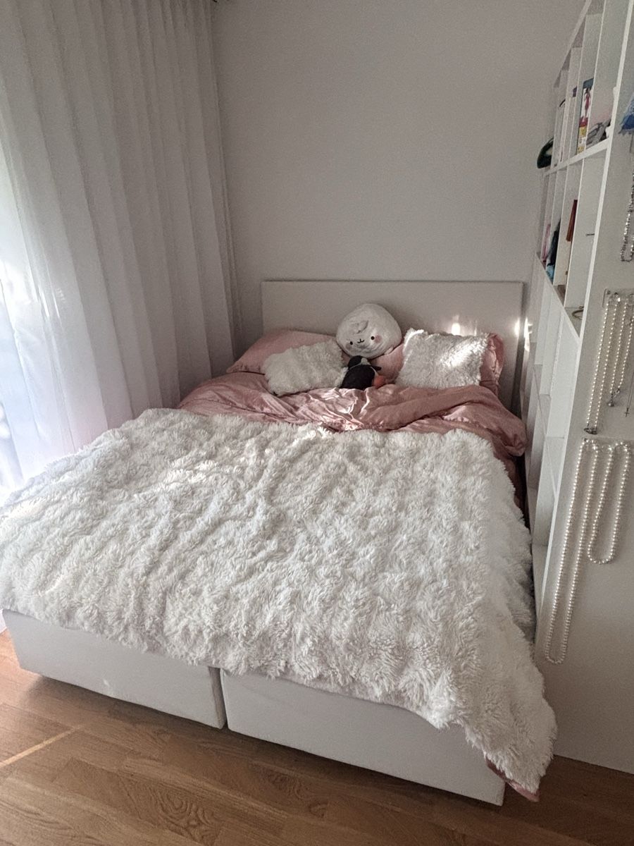 Betten: White Box Spring Bed – Neu (gemäss Beschreibung) aus Boll von stellabee