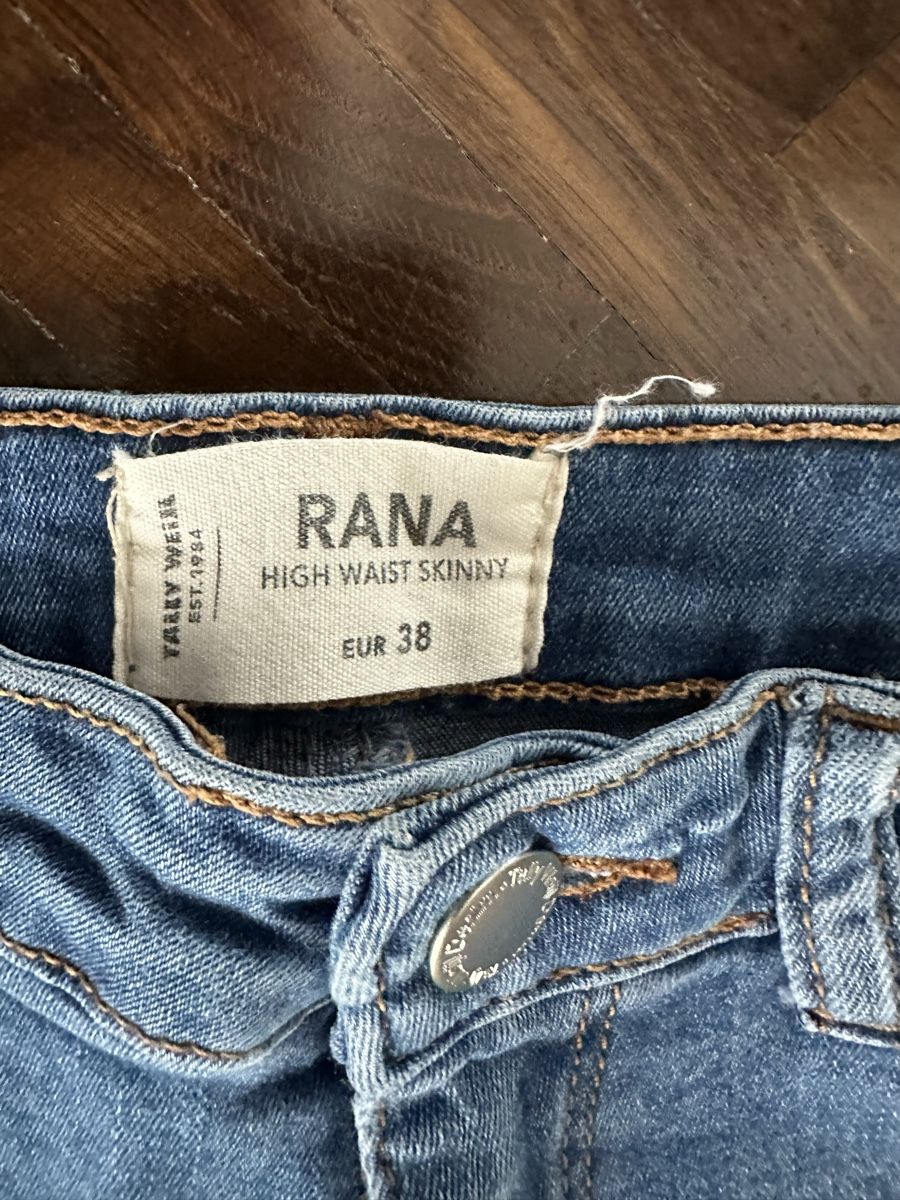 Jeans: Jeans Rana – Nuovo (secondo la descrizione) da Winterthur venduto da su_4assd 2