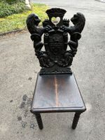 Antiker Eichenholz Stuhl aus dem Jahr 1734 mit Löwenmotiv