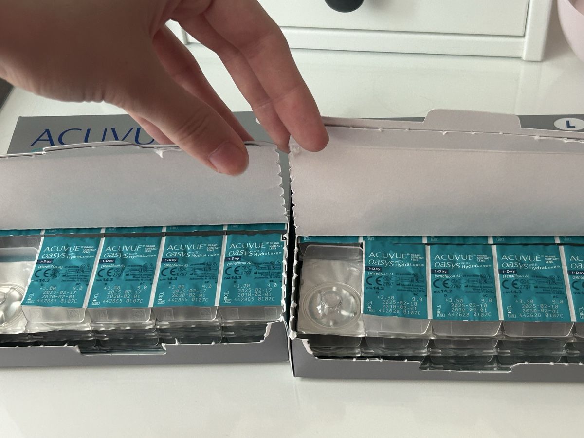 Acuvue Lenti a contatto: Acuvue Oasys HydraLuxe Tageslinsen – Nuovo (secondo la descrizione) da Zürich venduto da pma_y9mc 1