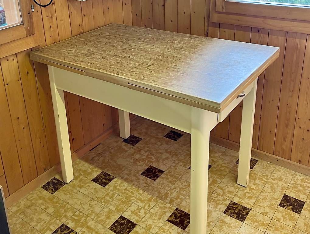 Tavoli: KÜCHENTISCH AUS DEN 50er JAHREN   – Usato da Thun venduto da amaretti25 1