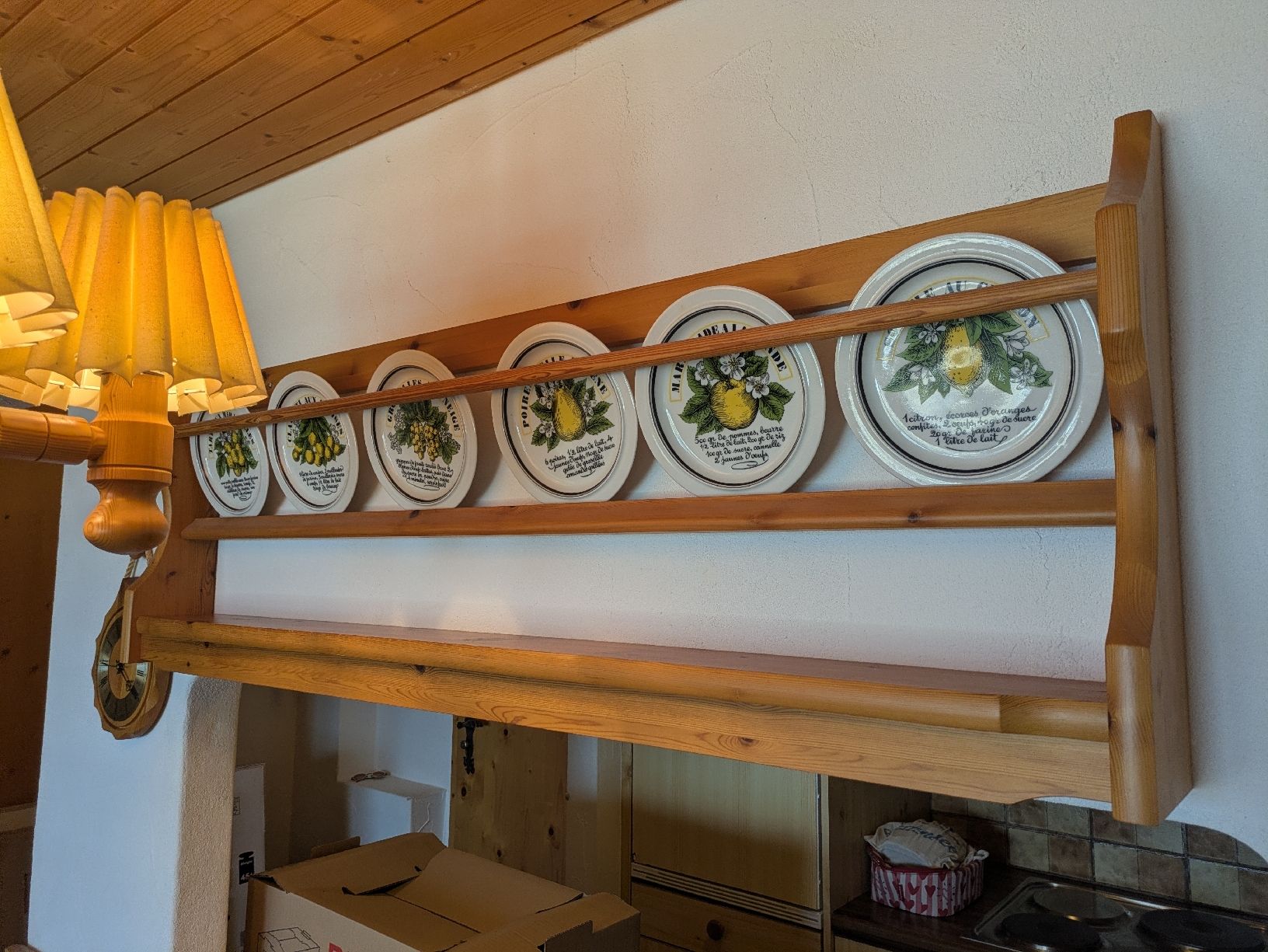 Scaffali: Zu Verschenken Regale aus Kiefernholz – Usato da Kreuzlingen venduto da Chrysanthi22