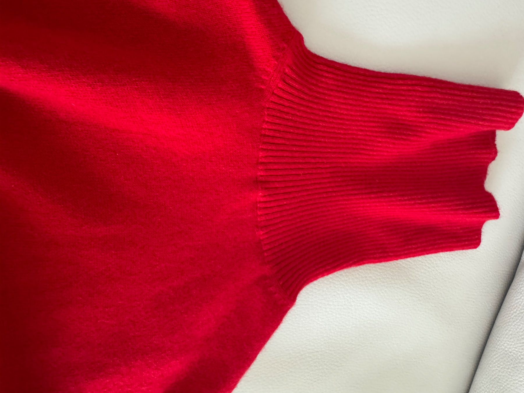 Maglioni & Felpe: JUST CASHMERE Rollkragenpullover Rot, Gr. S/36 – Usato da Zürich venduto da LuxuryJewellery 1