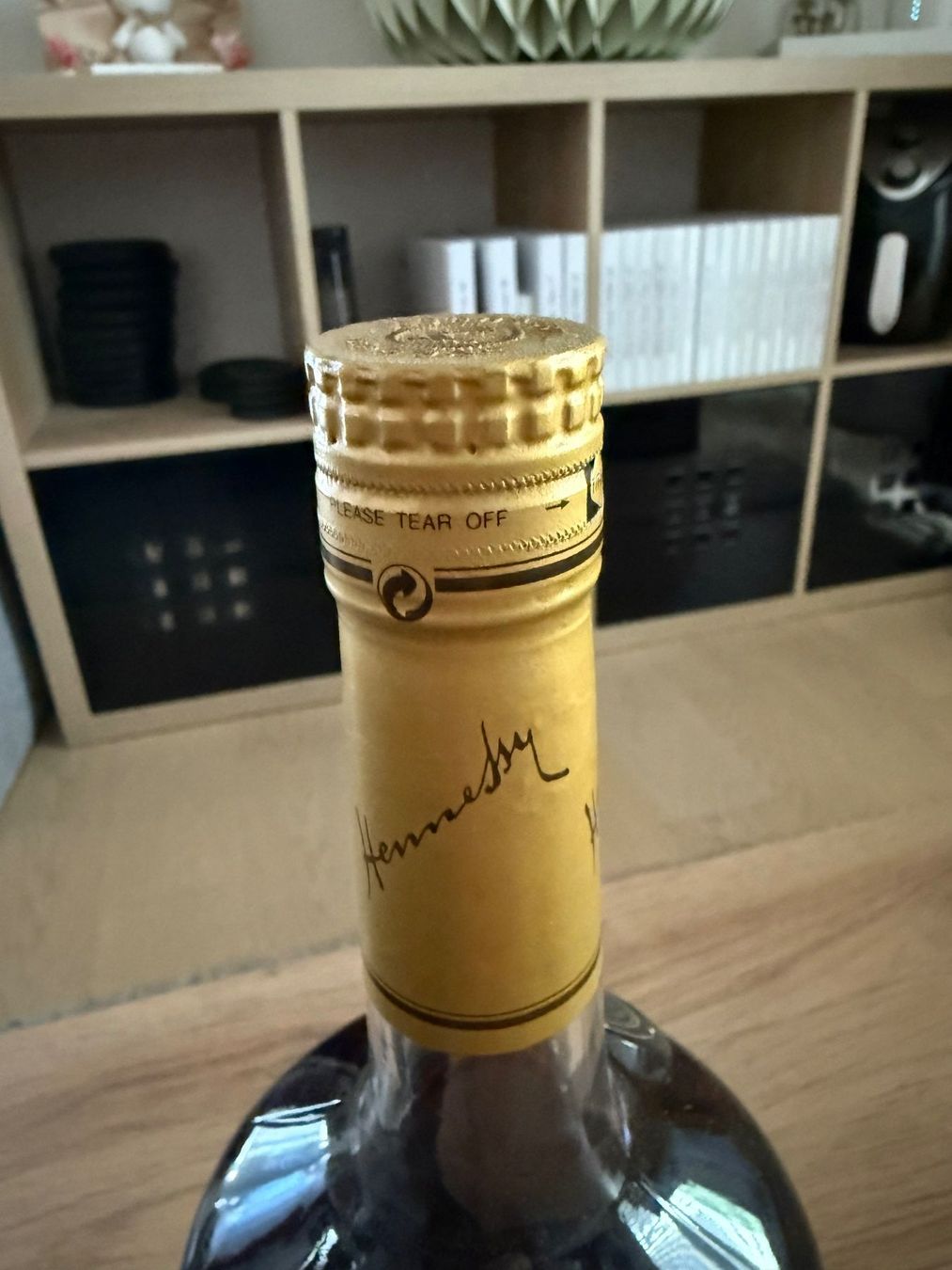 Henessy Bevande alcoliche: Hennessy Flasche Cognac 1 L ungeöffnet – Usato da Buch am Irchel venduto da Sweetharth 3