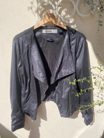 Veste noire taille M bon état