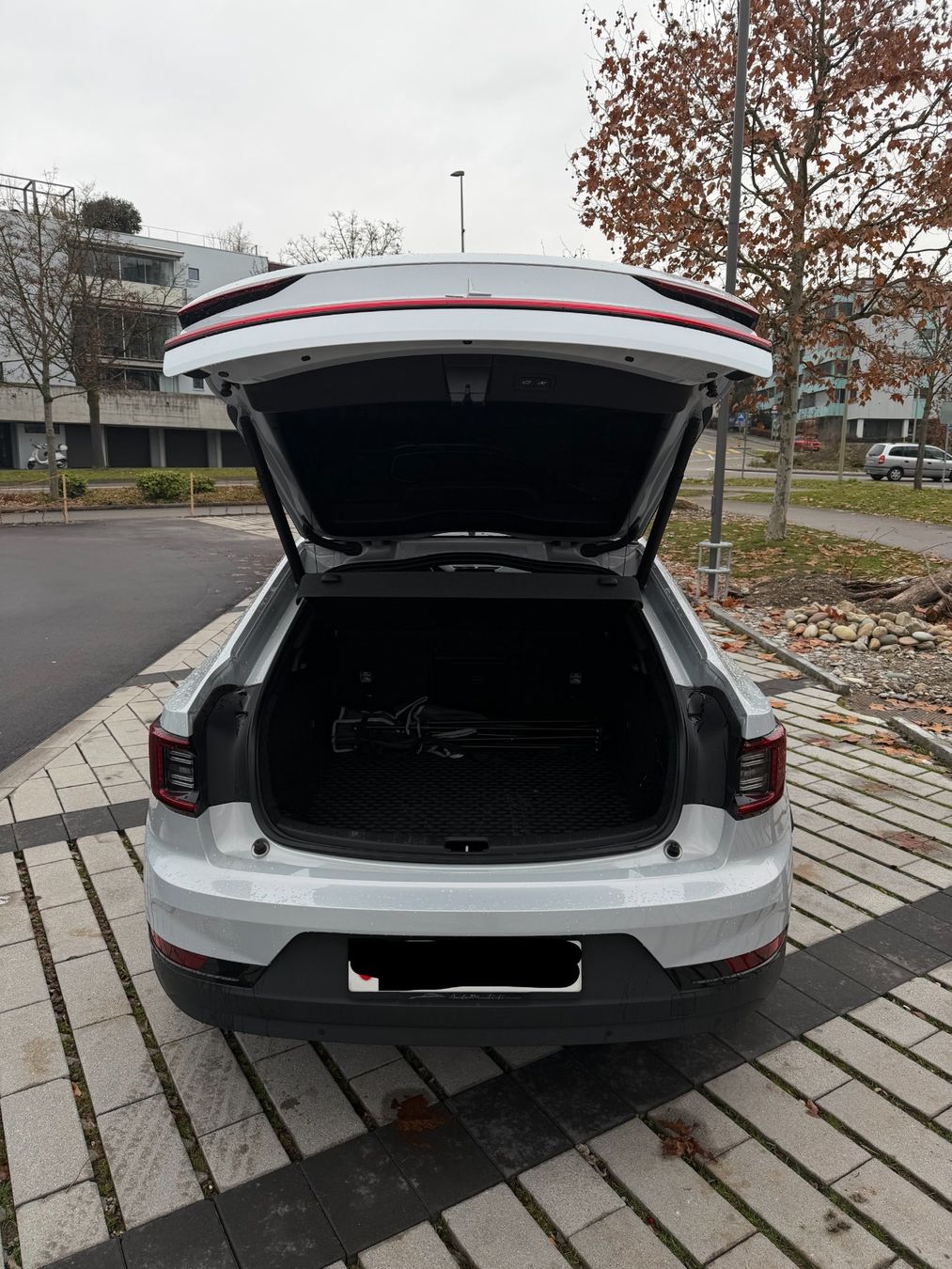 Polestar Automobili: Polestar 2 Long Range Performance / 476 PS / Vollausstattung – Usato da Basel venduto da amsti54 9
