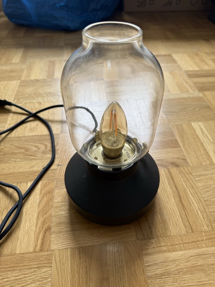 Ikea Lampade: kleine schwarzw Lampe – Usato da Solothurn venduto da EmanuelKummer 2