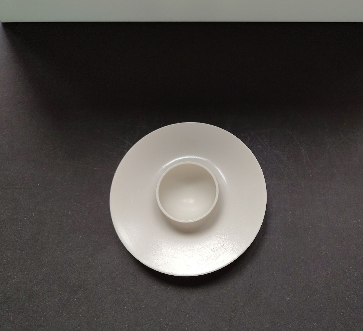 Altre Stoviglie: 2x Eierbecher, Kunststoff, beige – Usato da Basel venduto da kas_8r2y 1