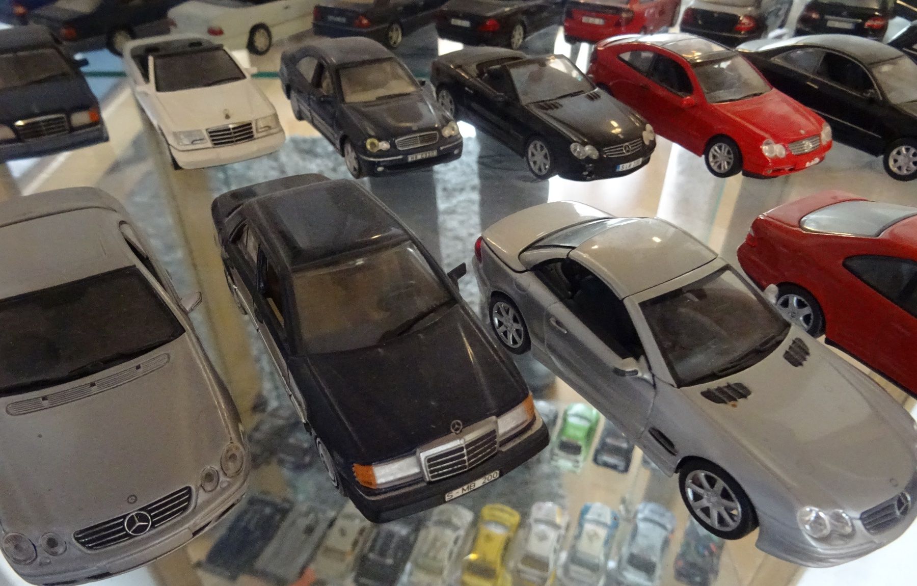 Minichamps Modellini d'auto: Mercedes Minichamps, 16 modèles – Usato da Court venduto da Cedos 6