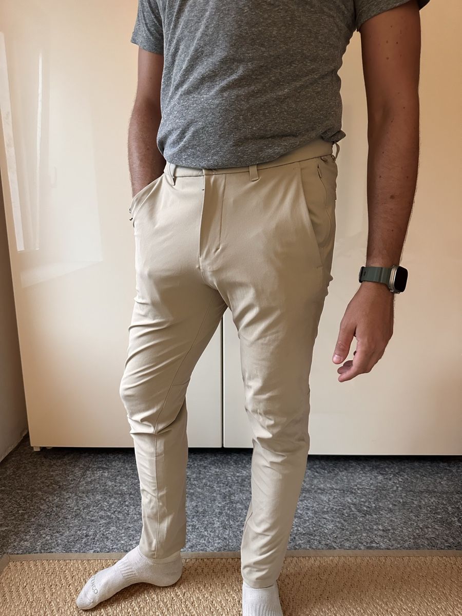 Lululemon Hosen: Lululemon EBC pants 31 – Gebraucht aus Bellinzona von Samirablank 1