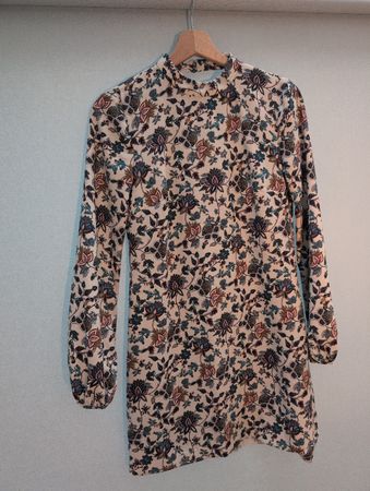 Geblümtes Minikleid Zara Grösse S