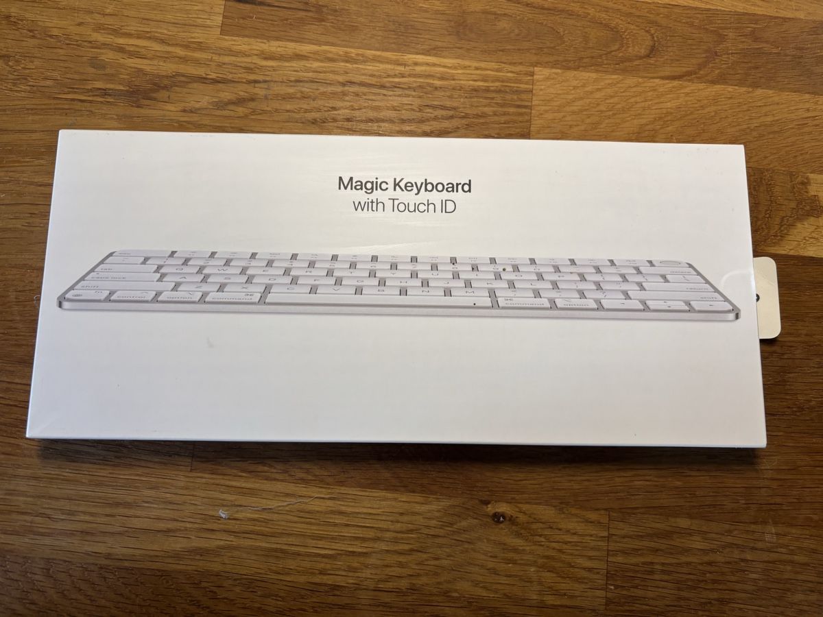 Apple Tastiere: Apple Magic Keyboard mit Touch ID – Nuovo (secondo la descrizione) da Wil ZH venduto da chiaraaa0129 3