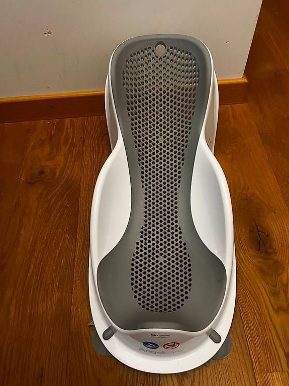 Chaises: Anglecare Badesitz – D'occasion à Widnau par all_eggs