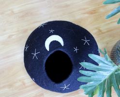 Handverarbeitet Kuschelige Katzenhöhle Mond & Sterne Filz