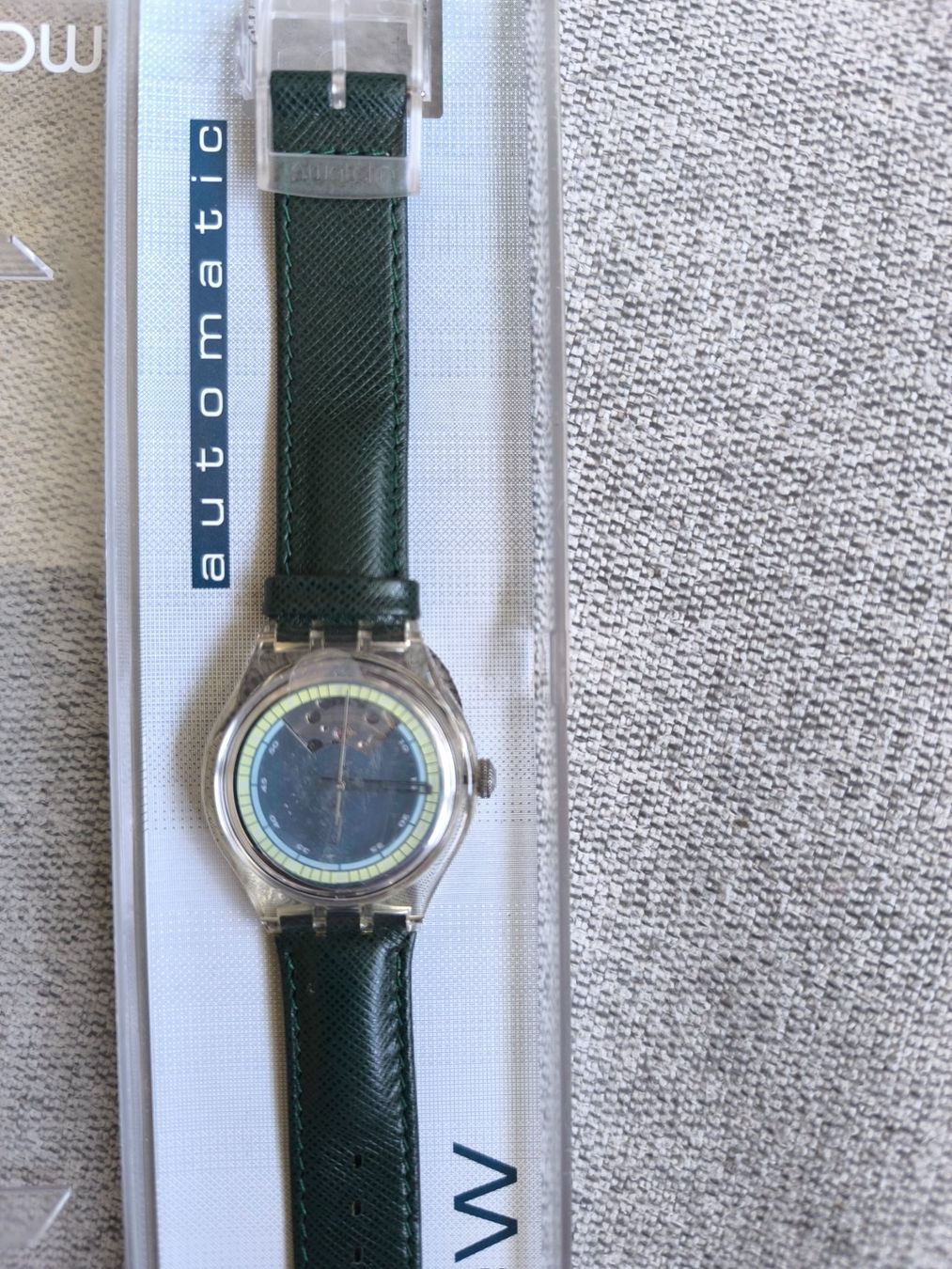 Swatch Orologi: Montre Swatch Automatic bracelet vert boite originale – Nuovo e nell'imballaggio originale da Genève venduto da jim_2t7h 1