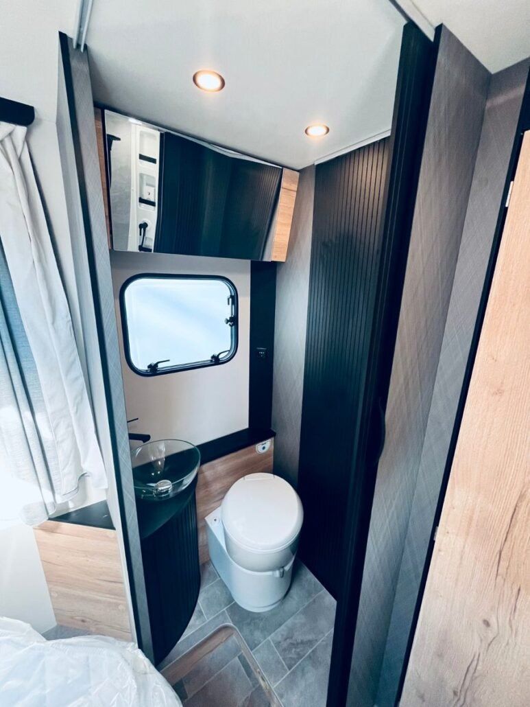 Xgo Veicoli da campeggio: XGO Dynamic 66P Plus - Teilintegriert - Automatik – Nuovo e nell'imballaggio originale da Grenchen venduto da asdumat 8