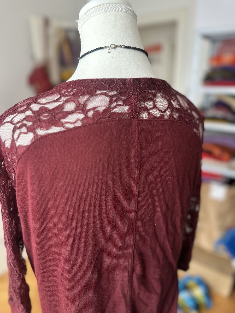 Jacken: Hübschre Strickjacke mit Spitze – Gebraucht aus Zürich von PuraVida111 2