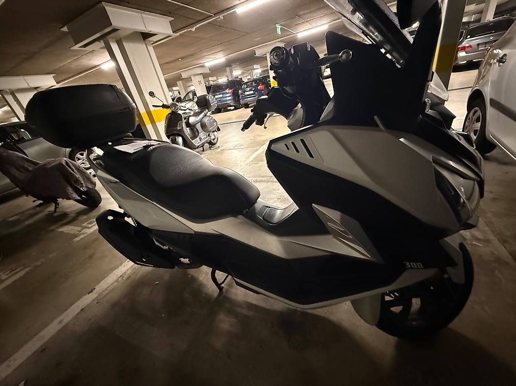 Scooter: SYM Cruisym 300i – Usato da Basel venduto da Sempre1 3