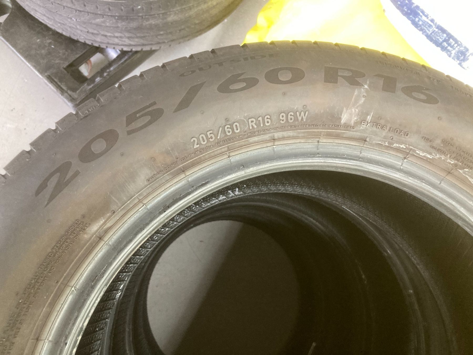 Pirelli Pneus & Kompletträder: 205/60R16  Pirelli Sommerpneu – Gebraucht aus Cham von WB2223 3