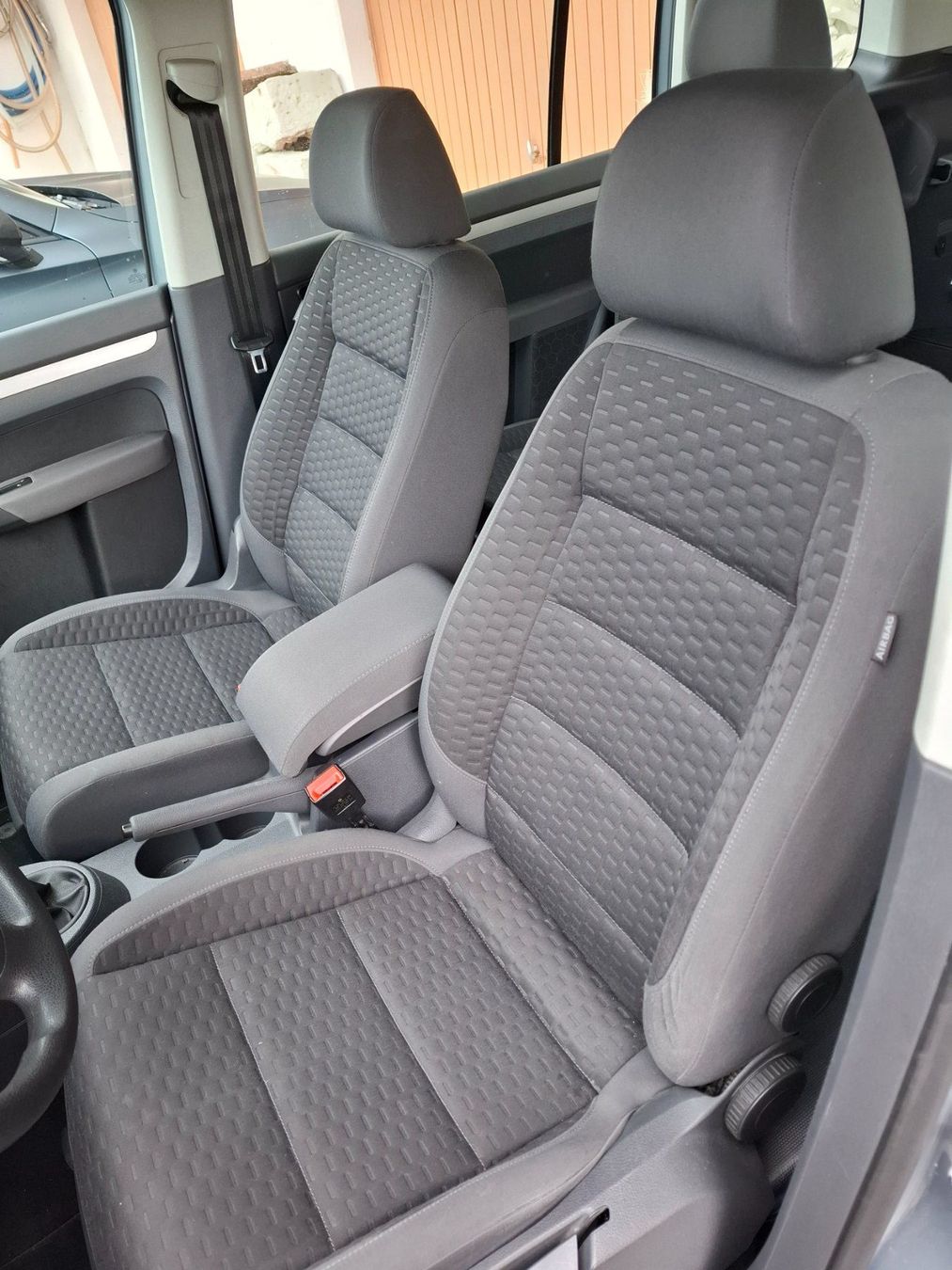 VW Automobili: VW Touran 1.4 TSI Trendline – Usato da Schwellbrunn venduto da Fendt2004 3