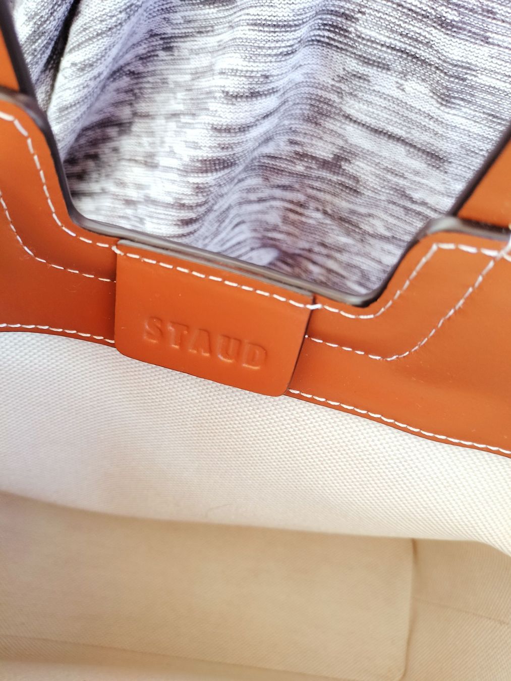 Taschen für Damen: Staud Taschen – Gebraucht aus Volketswil von I_m_pure