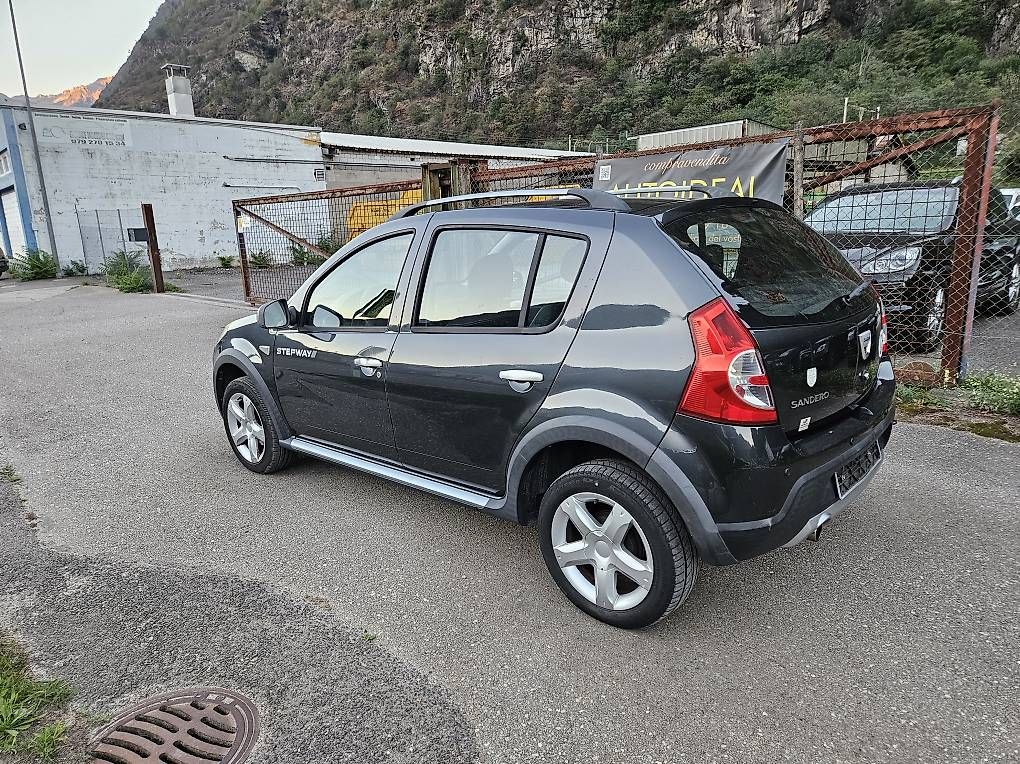 Automobili: DACIA SANDERO STEPWAY  – Usato da Biasca venduto da autolowcost 3
