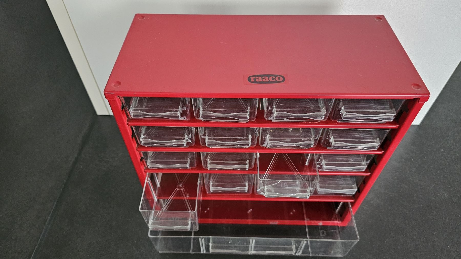 Sonstige Dekorationen & Accessoires: Raaco Sortimentskasten rot 17 Schubladen gebraucht – Gebraucht aus Richterswil von furlan 2