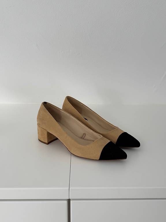Zara Scarpe da donna: Pumps mit Blockabsatz Beige/Schwarz Gr. 37 – Usato da Zürich venduto da ebr_595v
