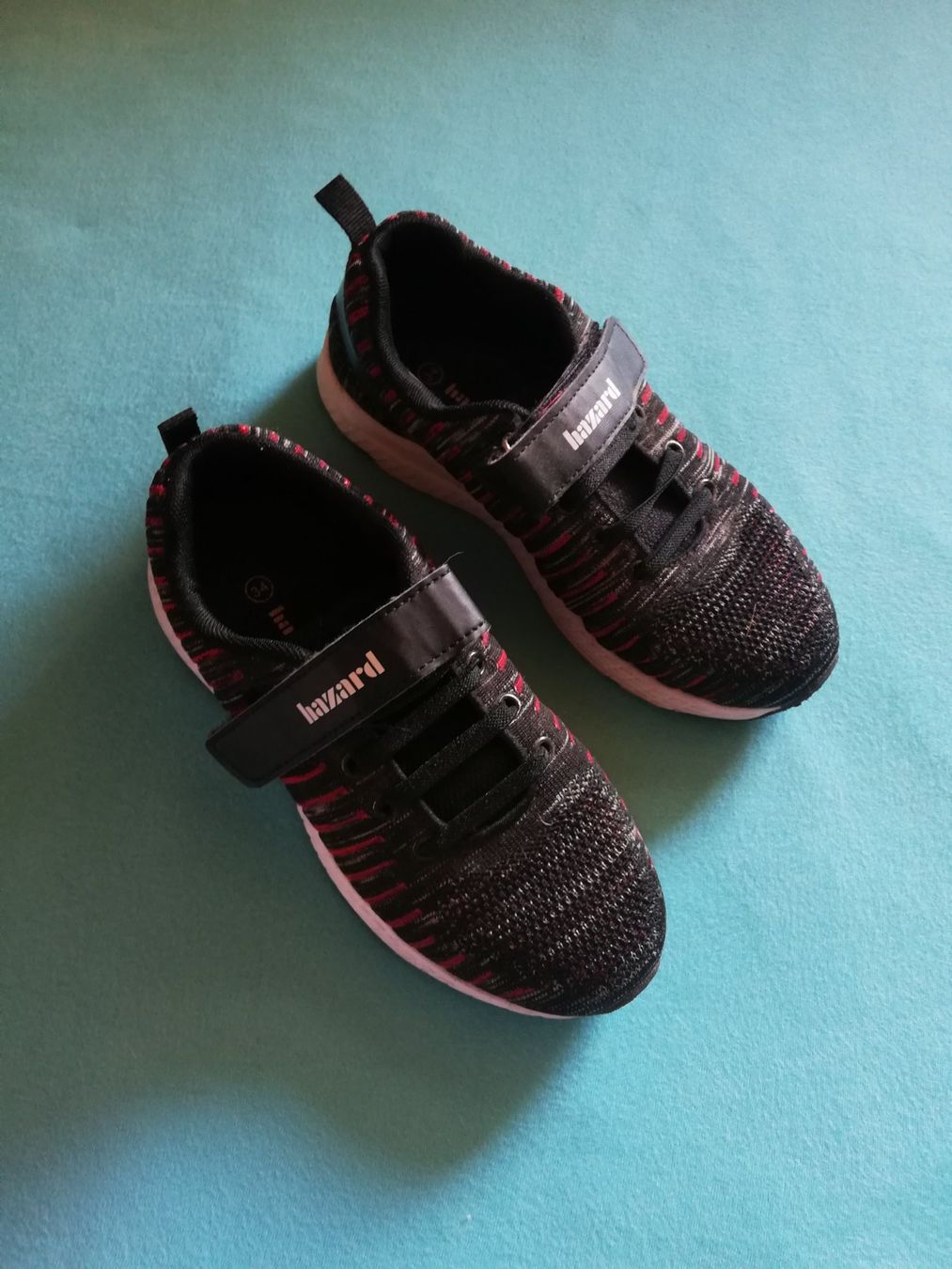 Herrenschuhe: Turnschuhe Gr.34 unisex – Gebraucht aus Adelboden von Lammhult